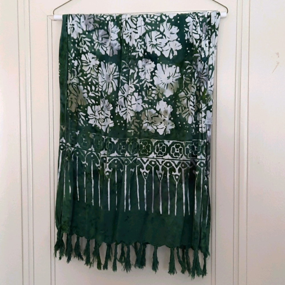 Scarf. Coverup